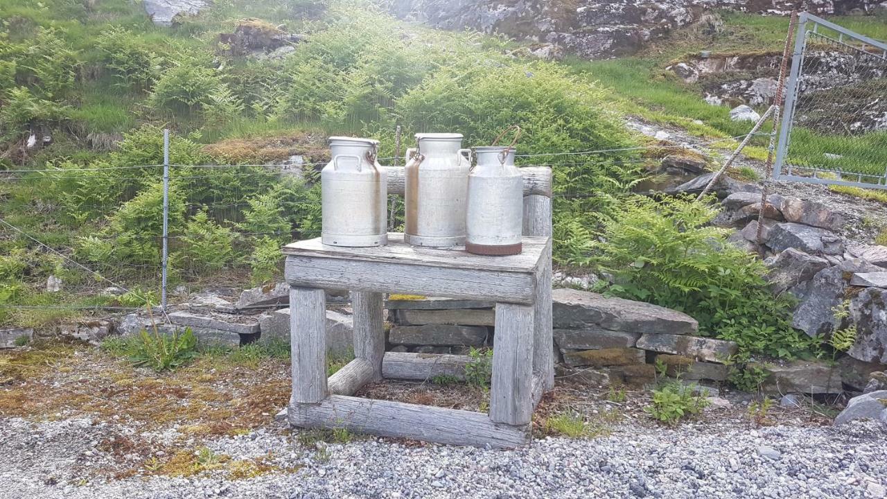 Вилла Molvik Hytten Ostereidet Экстерьер фото